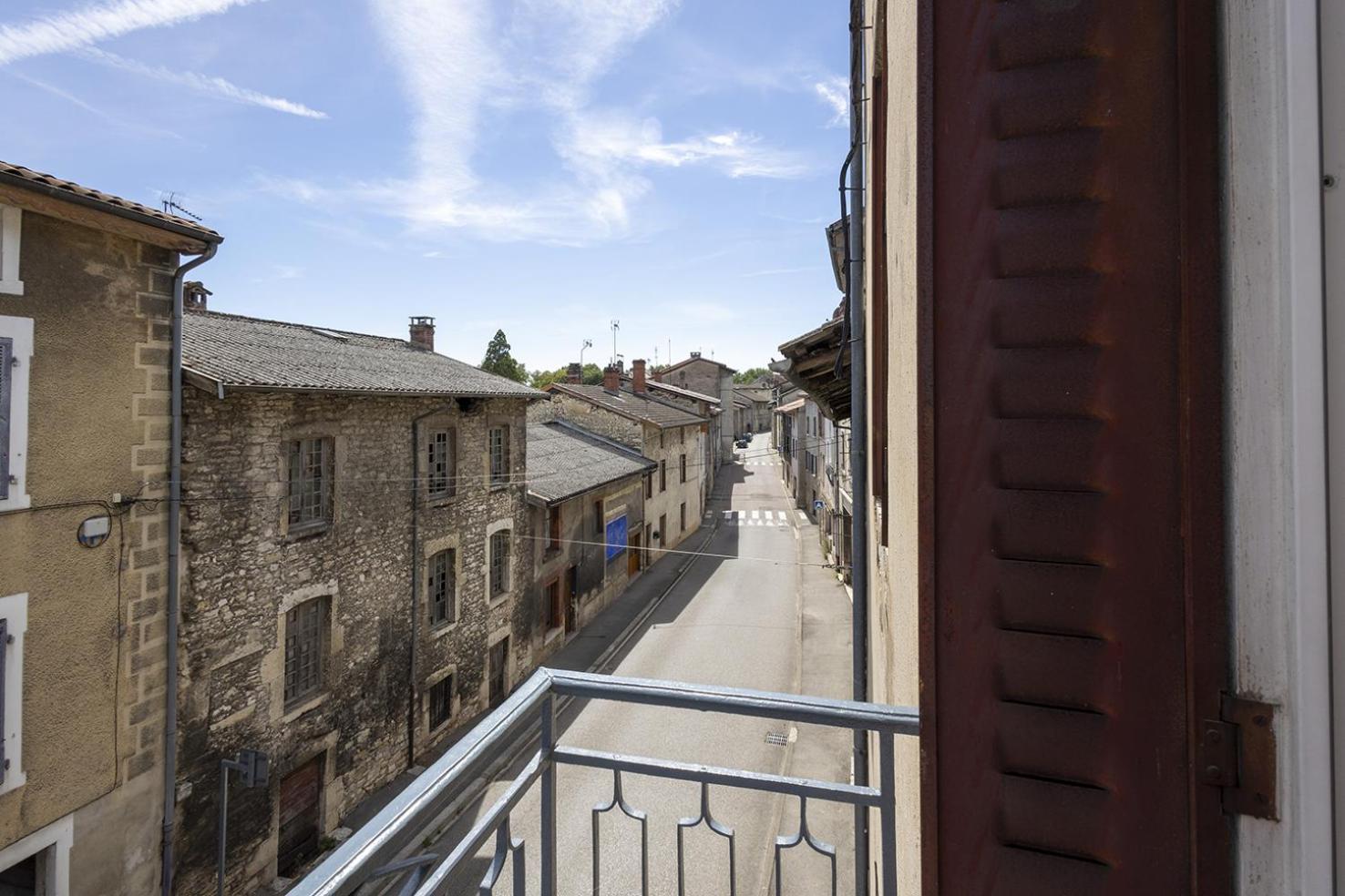 L'Emeraude - 1 A 4P - Wifi Fibre - Parking Gratuit Pont-dʼAin Zewnętrze zdjęcie